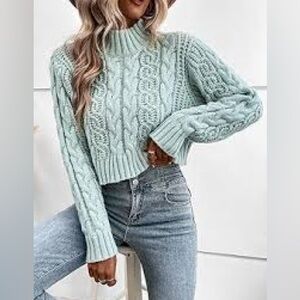 New women’s green Sz L cowl neck knit crop casual long sleeves oversized sweater